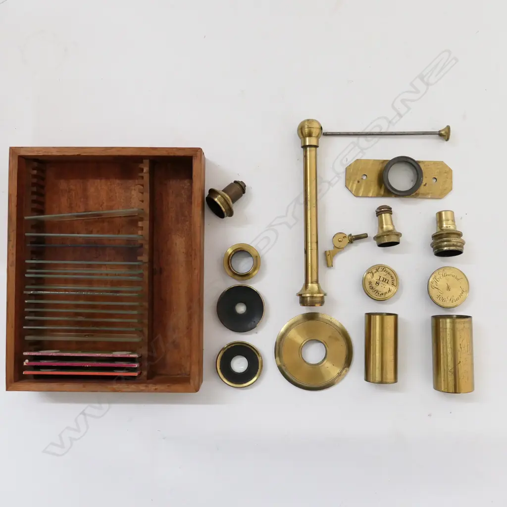 19thC BRASS MONOCULAR MICROSCOPE BY J. H. STEWARD 406 STRAND, LONDON. WITH MAHOG BOX Image 1++